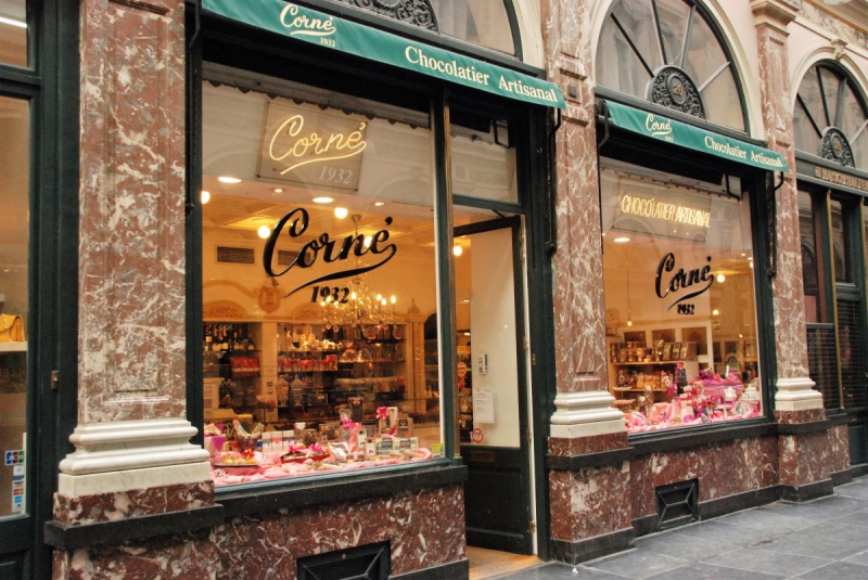 patisserie-CABRIS-min_chocolate_chocolaterie_shop_luxury_chic_gallery_brussels_belgium-558146